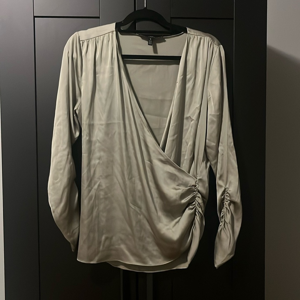 White House black market shirt
